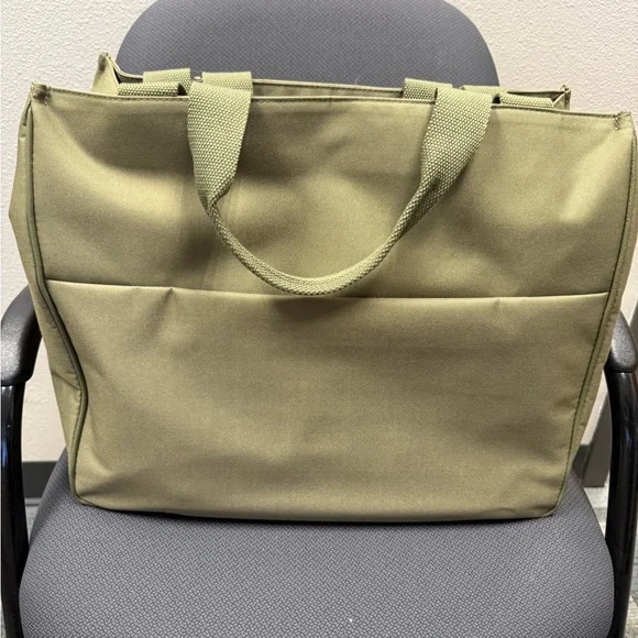 BEIS East to West Tote in Olive - Picture 2 of 5